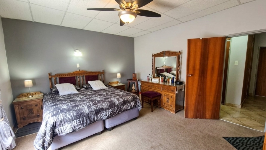 6 Bedroom Property for Sale in Orkney Park North West
